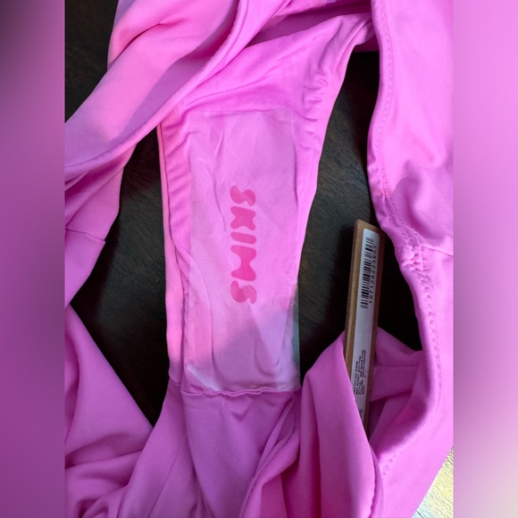 SKIMS SIGNATURE SWIM
MID WAIST BOTTOM - Picture 7 of 9